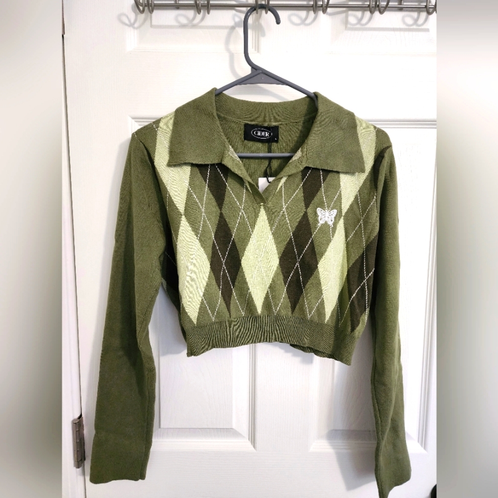 NEW with Tag Cider Brand cropped sweater top.